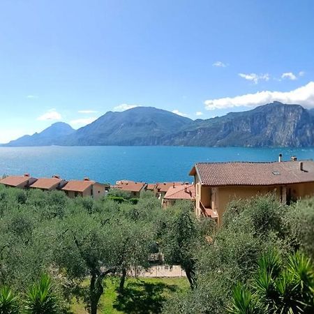 Appartamenti Casa Nina, Lago,Montagne, Uliveti Brenzone sul Garda Eksteriør billede