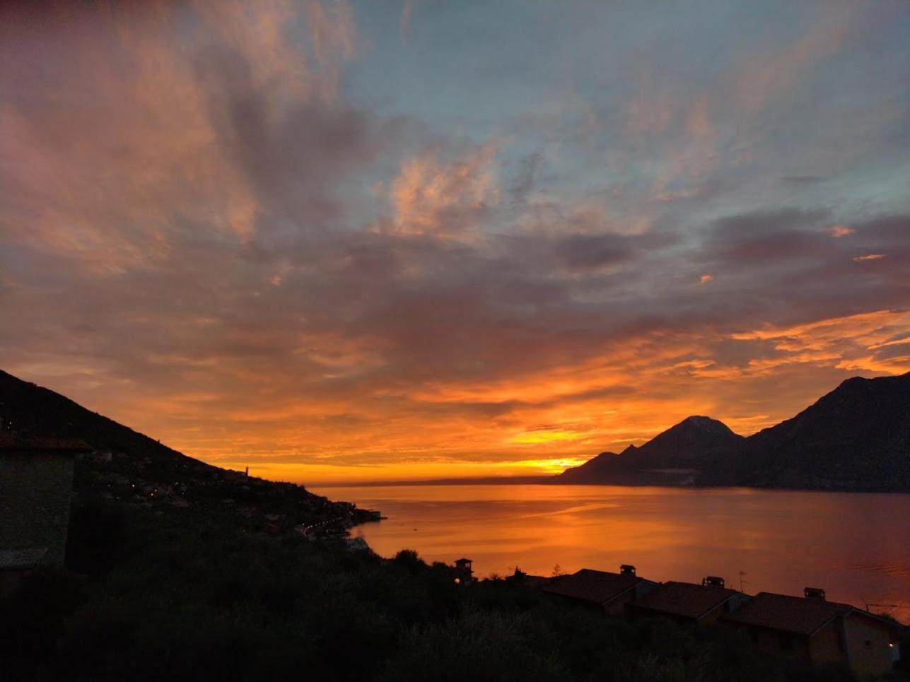 Appartamenti Casa Nina, Lago,Montagne, Uliveti Brenzone sul Garda Eksteriør billede