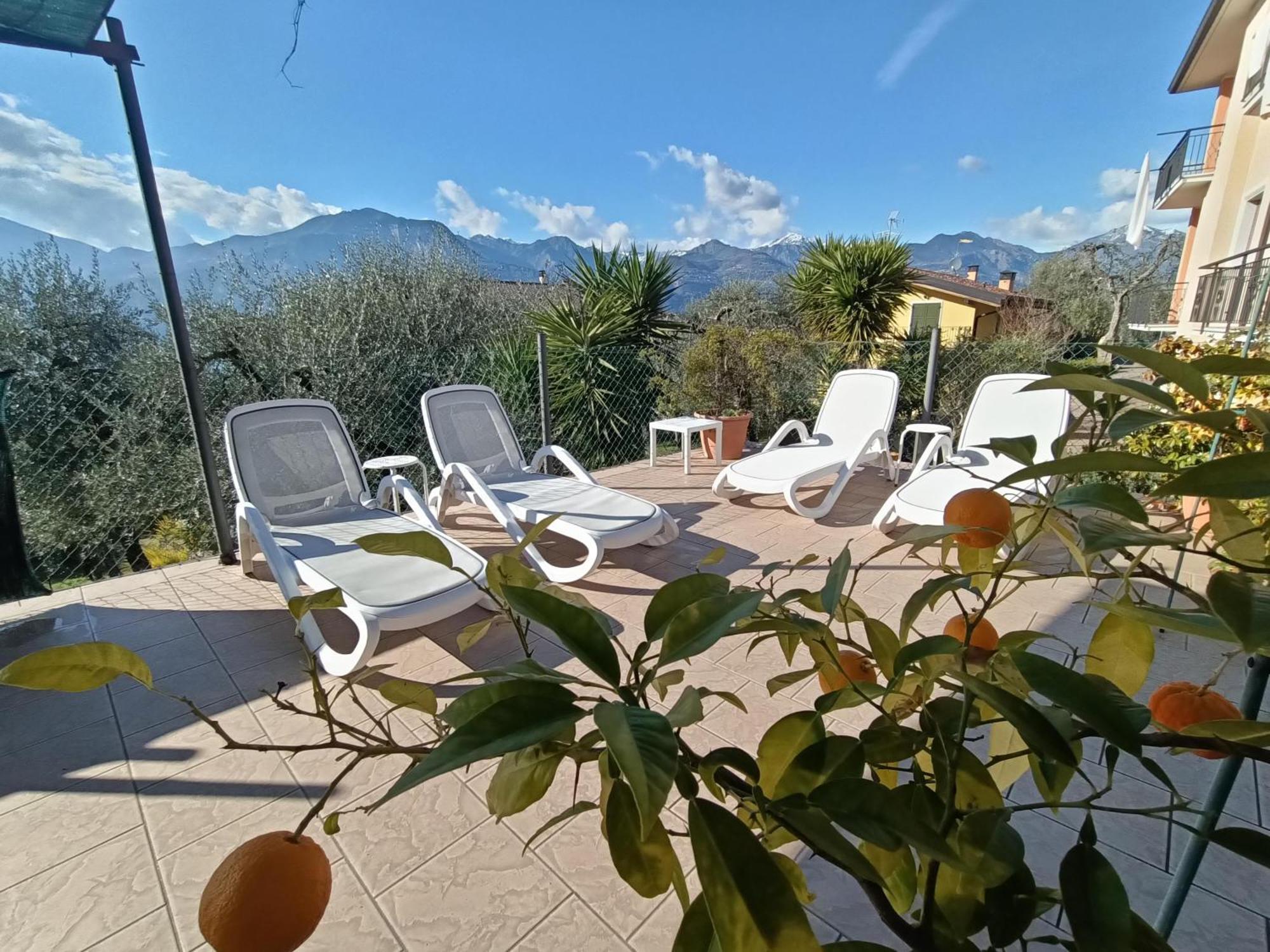 Appartamenti Casa Nina, Lago,Montagne, Uliveti Brenzone sul Garda Eksteriør billede