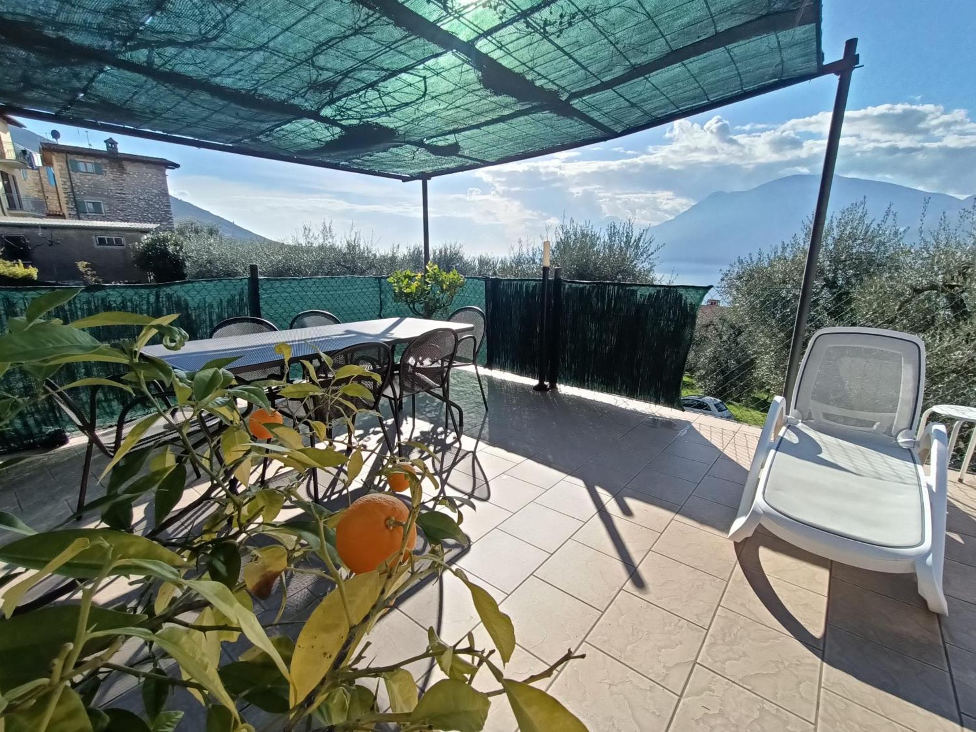 Appartamenti Casa Nina, Lago,Montagne, Uliveti Brenzone sul Garda Eksteriør billede